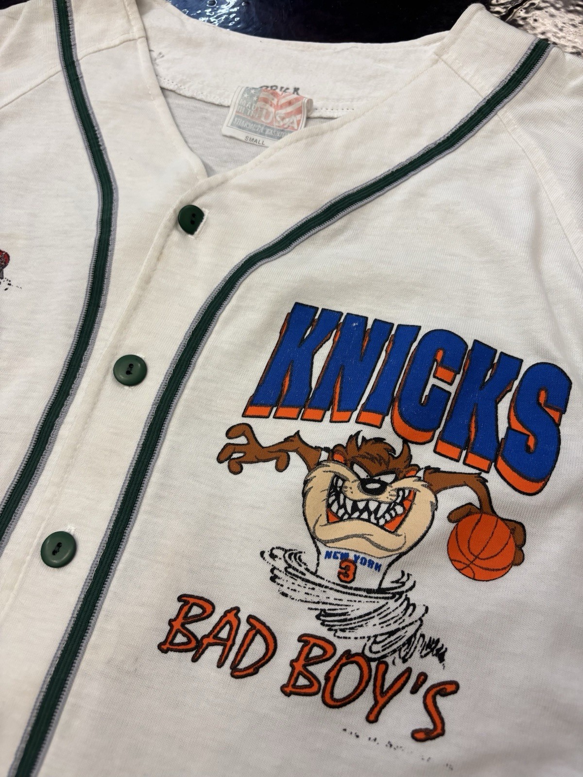 Vintage 1990s New York Knicks Looney Tunes Baseball Jersey Small Nba 90s