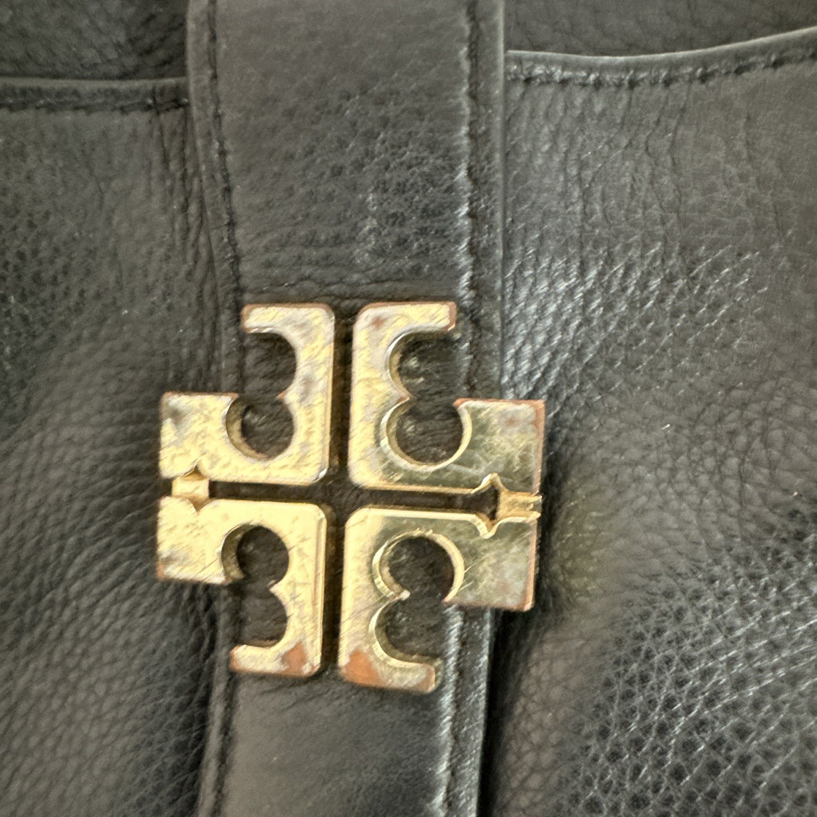 Tory Burch Black Small Crossbody Bag Chain Strap Zip Top Logo Gold Hardware