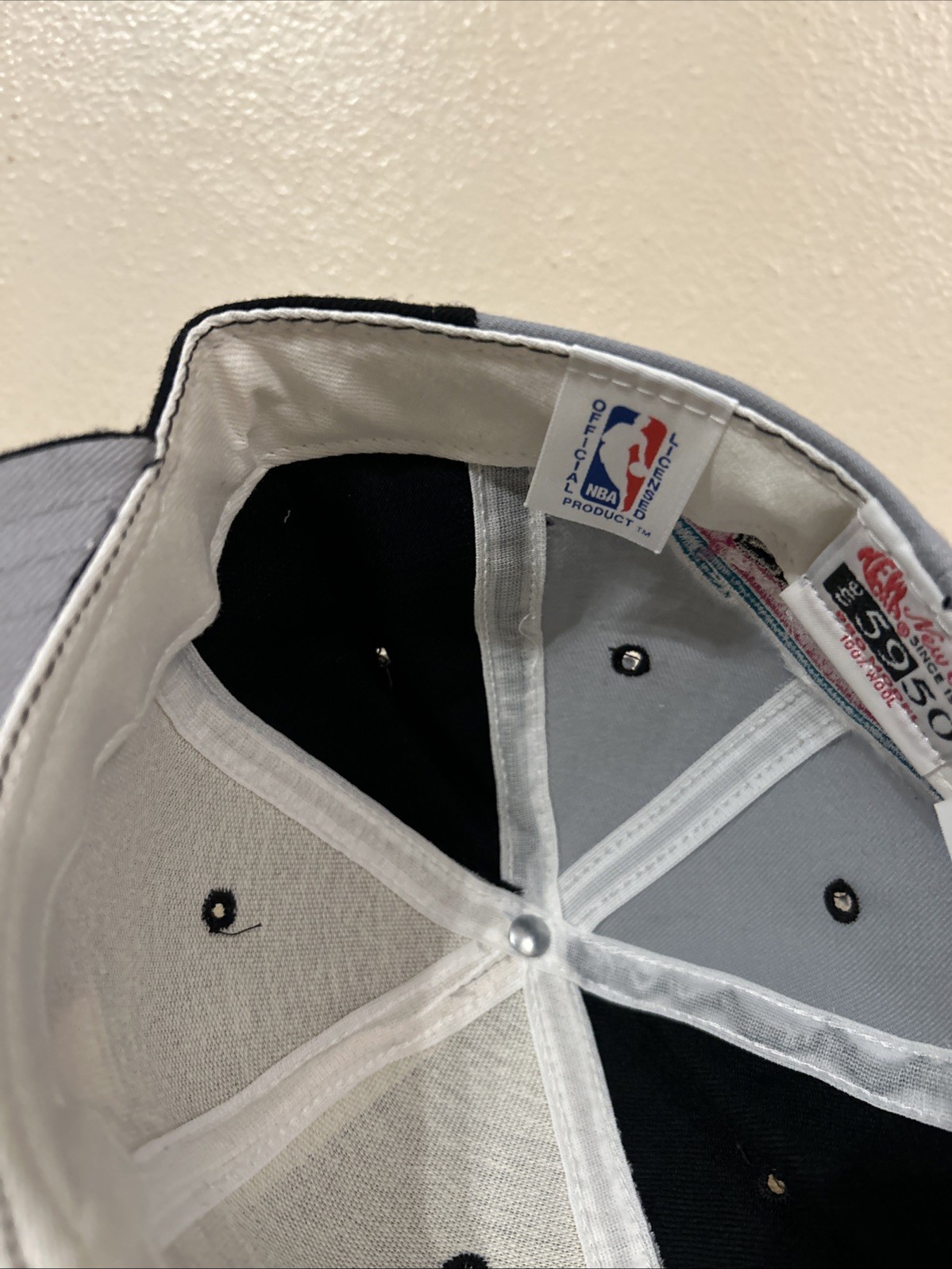 Rare Vintage 90’s San Antonio Spurs New Era Official NBA Hat Sz 6 3/4 NWT USA
