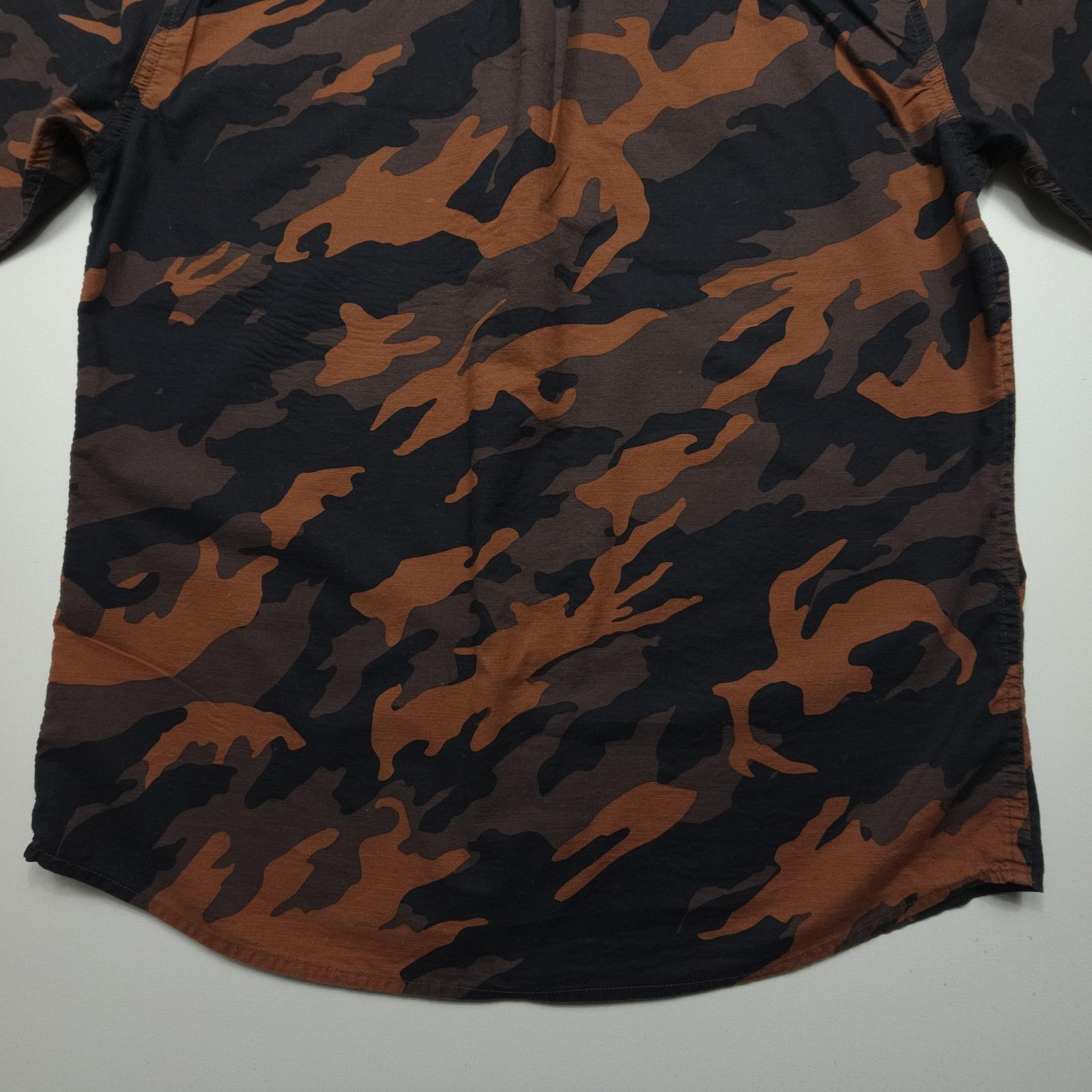 Levis Mens Shirt Large Brown Black Camo Casual Workwear Hide Hunt Outdoors Camp