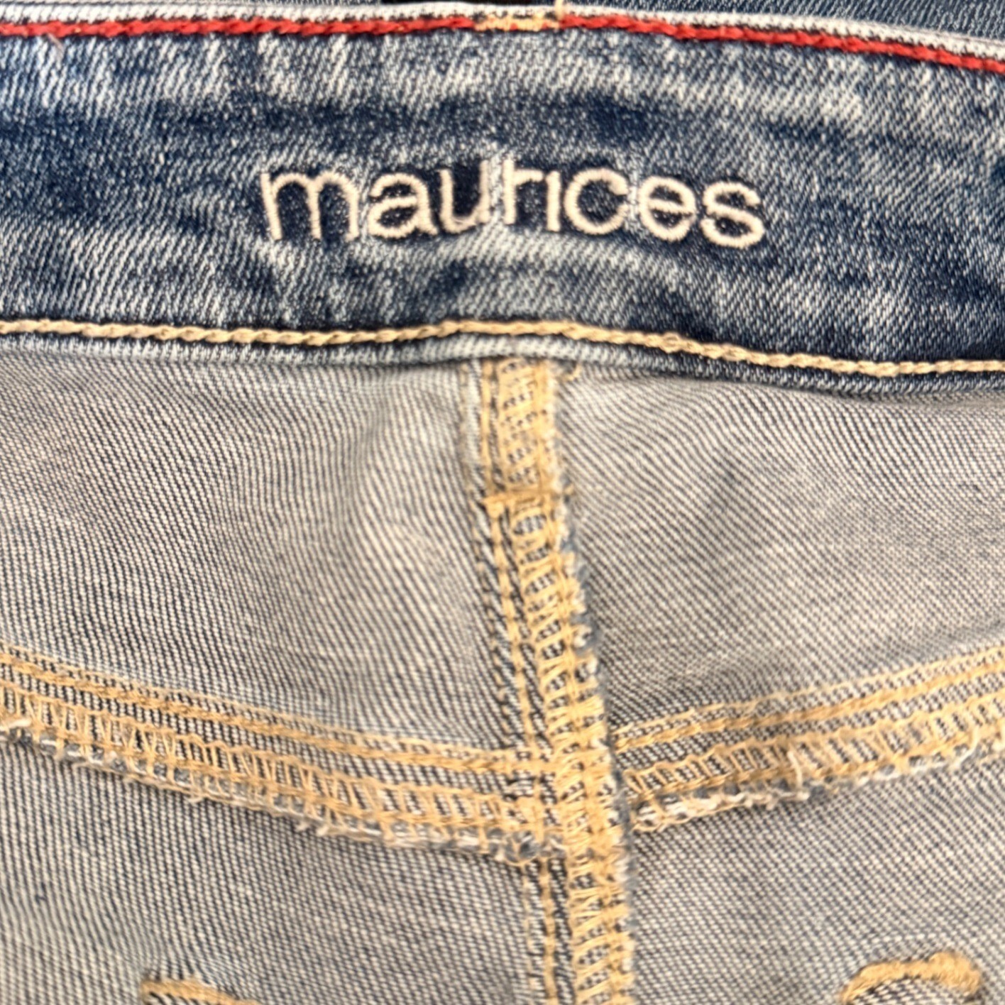 Maurices High Rise Boyfriend Distressed Jeans Blue Button Fly Size 8 Reg