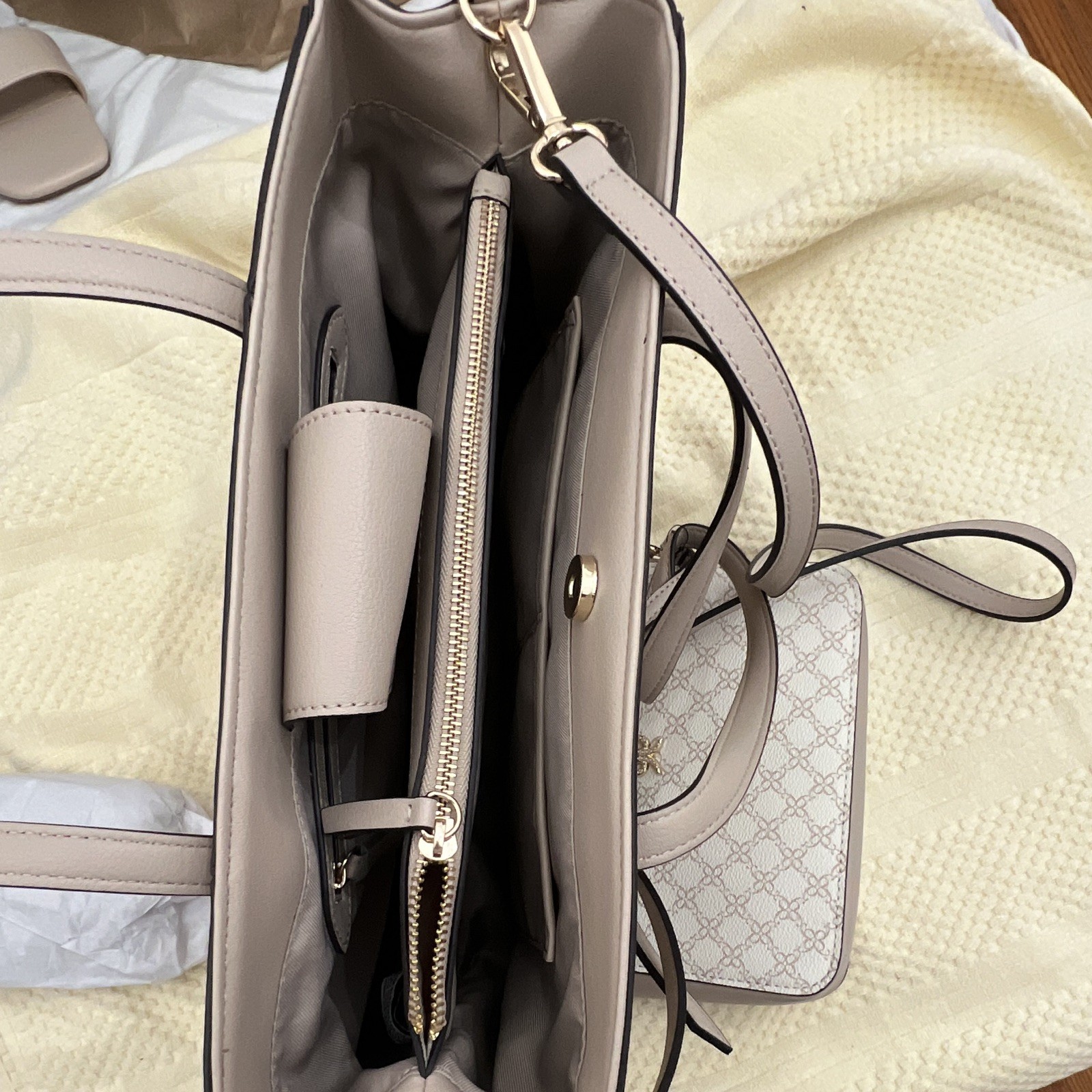 Nine West 2-in-1 Large Beige Tote Zip Closure Removable Pouch Detachable Strap