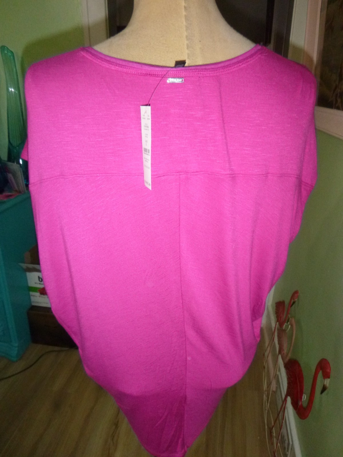 WOMANS SIZE LARGE”WHITE HOUSE BLACK MARKET”NEW PINK COMFY LIGHTWEIGHT TUNIC