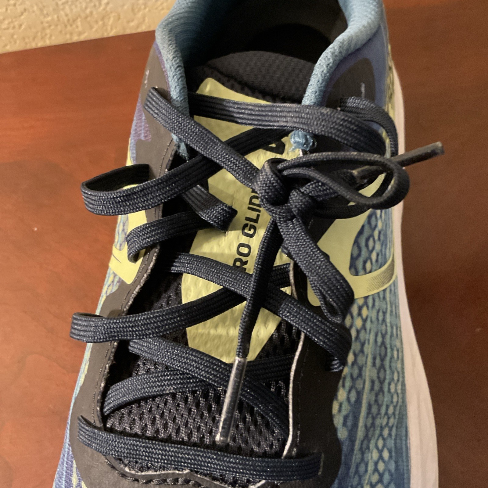 Salomon Women’s Aero Glide Running Shoes Sneakers Size 11.5 in Blue and Yellow