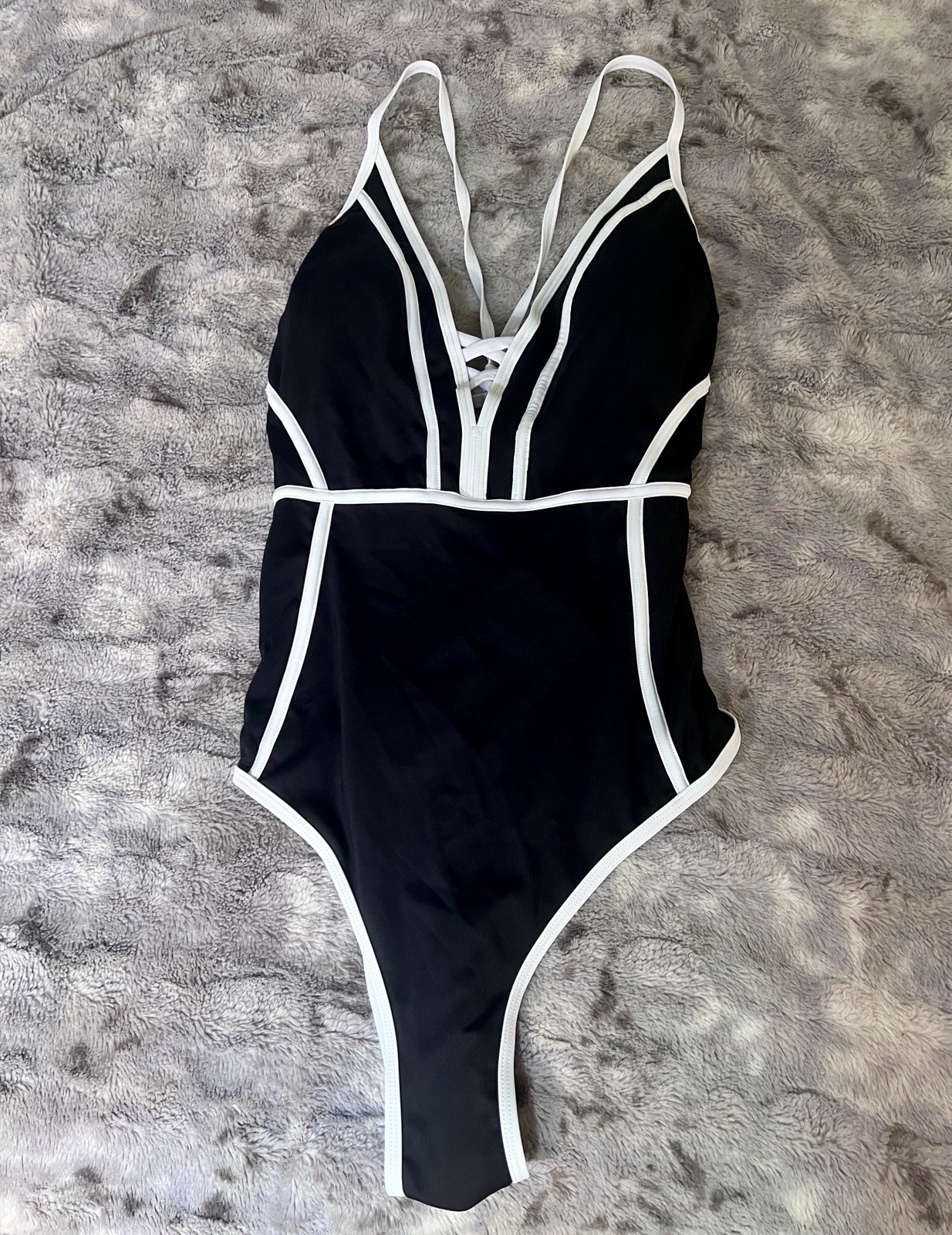 CUPSHE Black White Solid Slimming Lace-Up Crisscross One-Piece Swimsuit M