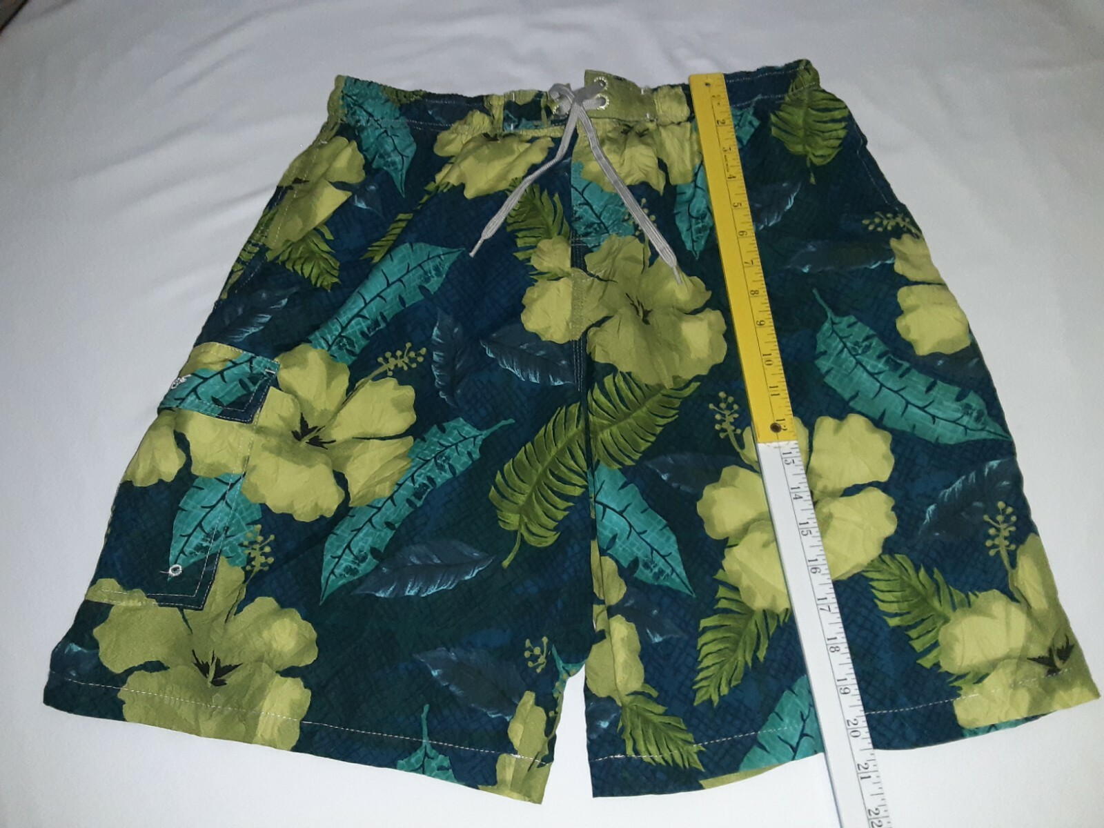 RS SURF APPAREL SWIM TRUNKS LNWOT Men’s Size LARGE (SEE MEASUREMENTS)