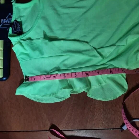 NEW ! Urban Buck Women Short Sleeve Lime Size XL