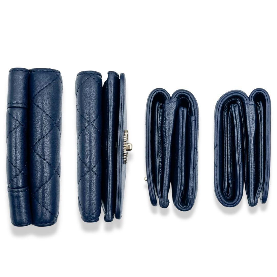 Excellent Condition Chanel Lambskin Matelass Trifold Wallet Navy 711