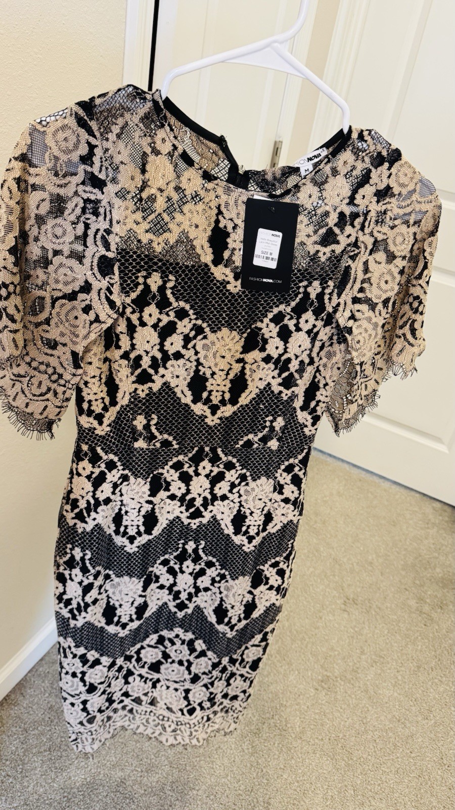 Fashion Nova Black/Beige Floral Lace Sheer Bodycon Midi Dress M Zip Round Neck