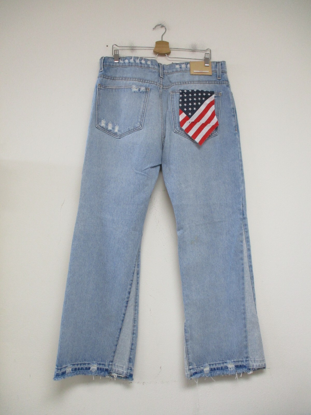 First Row Men’s Jeans 38 Blue Denim Distressed Designer Hankie Pocket Patches