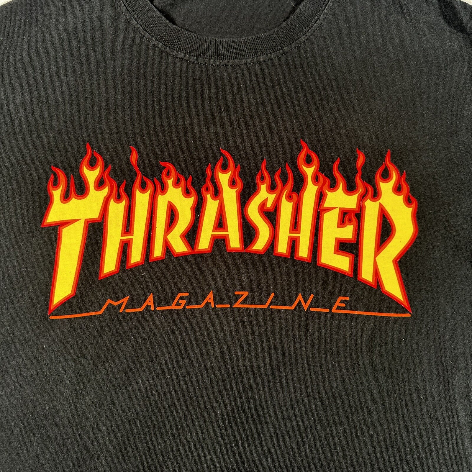Thrasher Magazine Shirt Men’s Small Black SS Skateboarding Flaming Logo Y2K