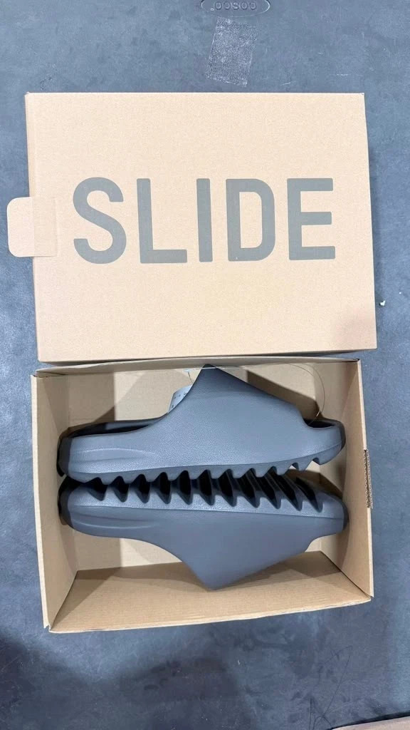 Adidas Yeezy Slides Onyx Size 7-12 US Men’s Free Shipping