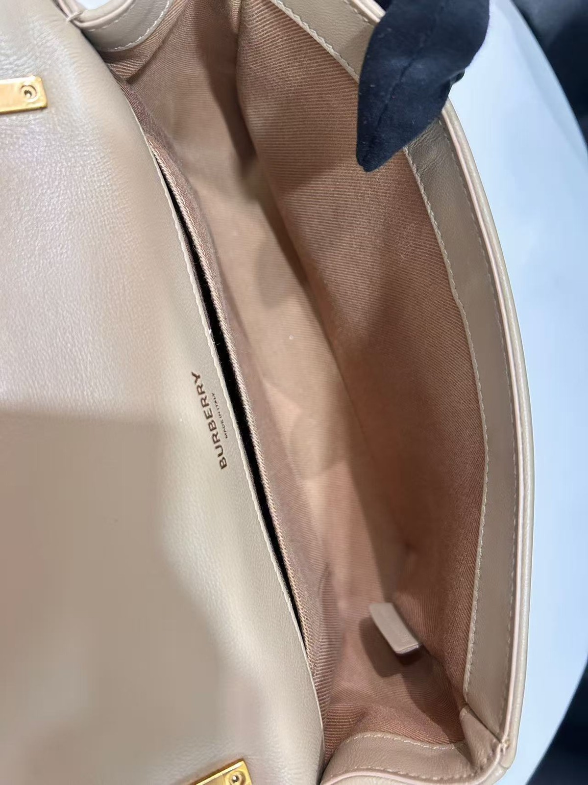 Authentic Burberry Lola Quilted Beige Lambskin Chain Crossbody Bag Italy