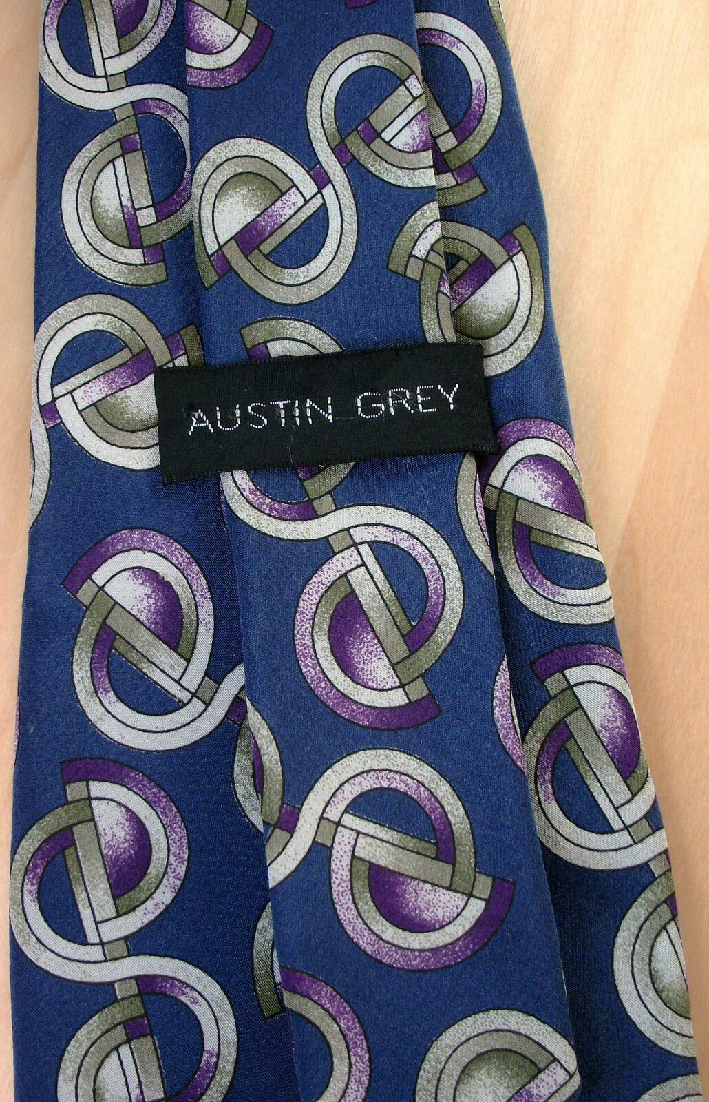 Austin Grey Blue Geometric Semi-Circle Men’s Silk Neck Tie 58″ L x 3.6″ W (D184)