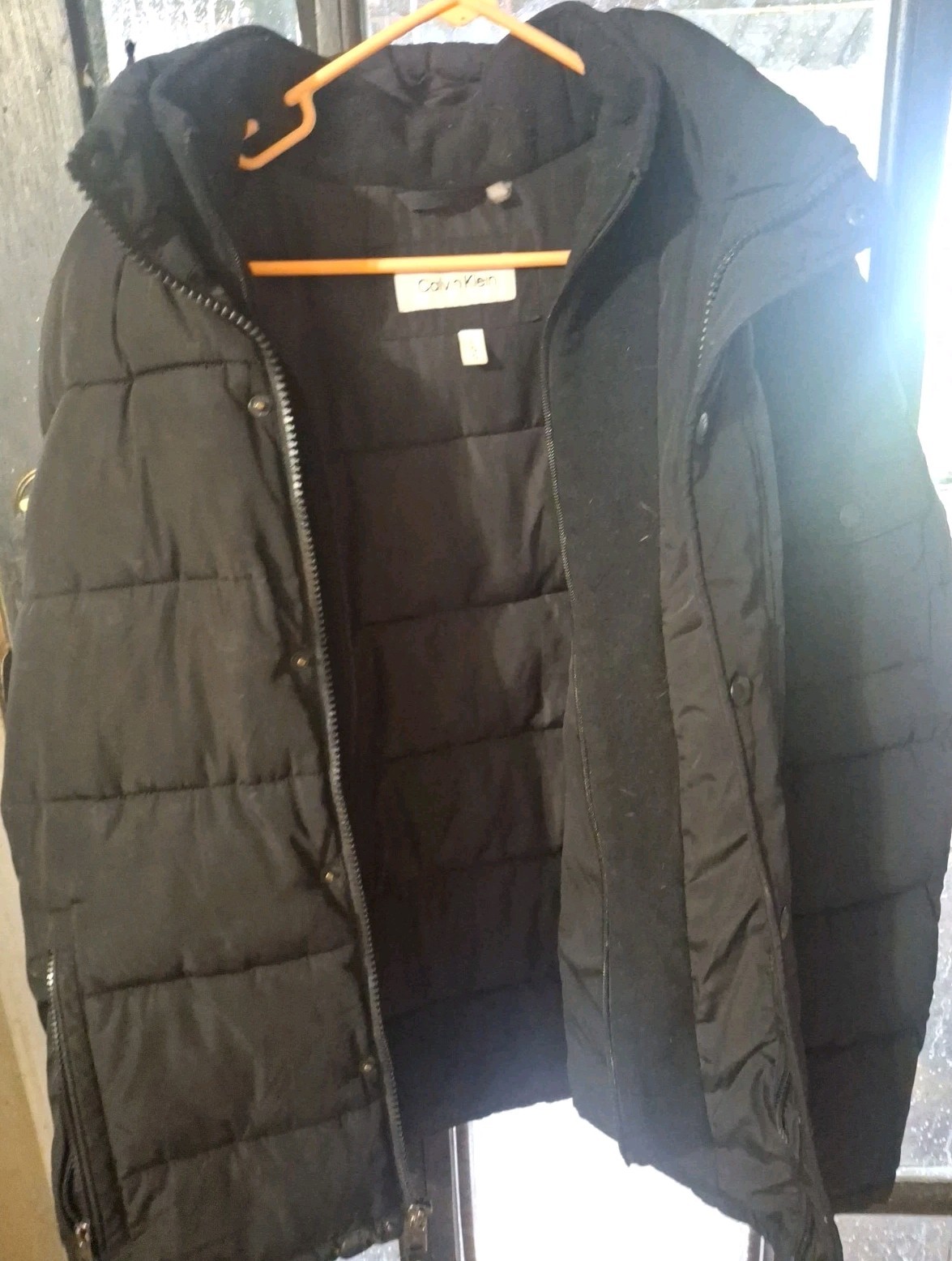 Calvin Klein Men’s Black Puffer Jacket Hooded Size L Winter Coat Excellent Condi