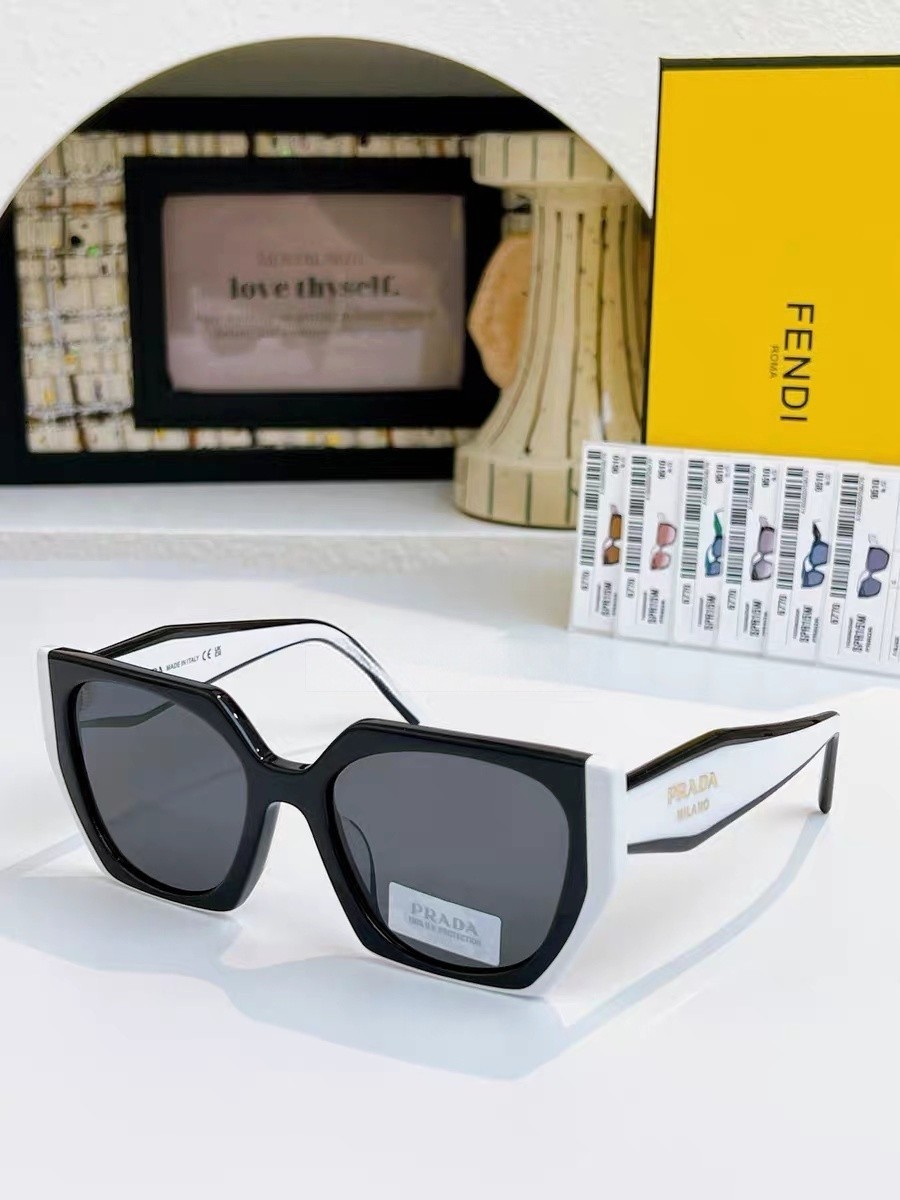 PRADA PR15W White-framed sunglasses with black lenses 54 19-140