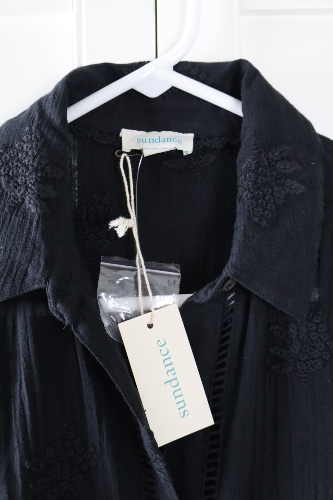 SUNDANCE Catalog NWT Cloverfield Embroidered Tunic Shirt Top in Black Size Small