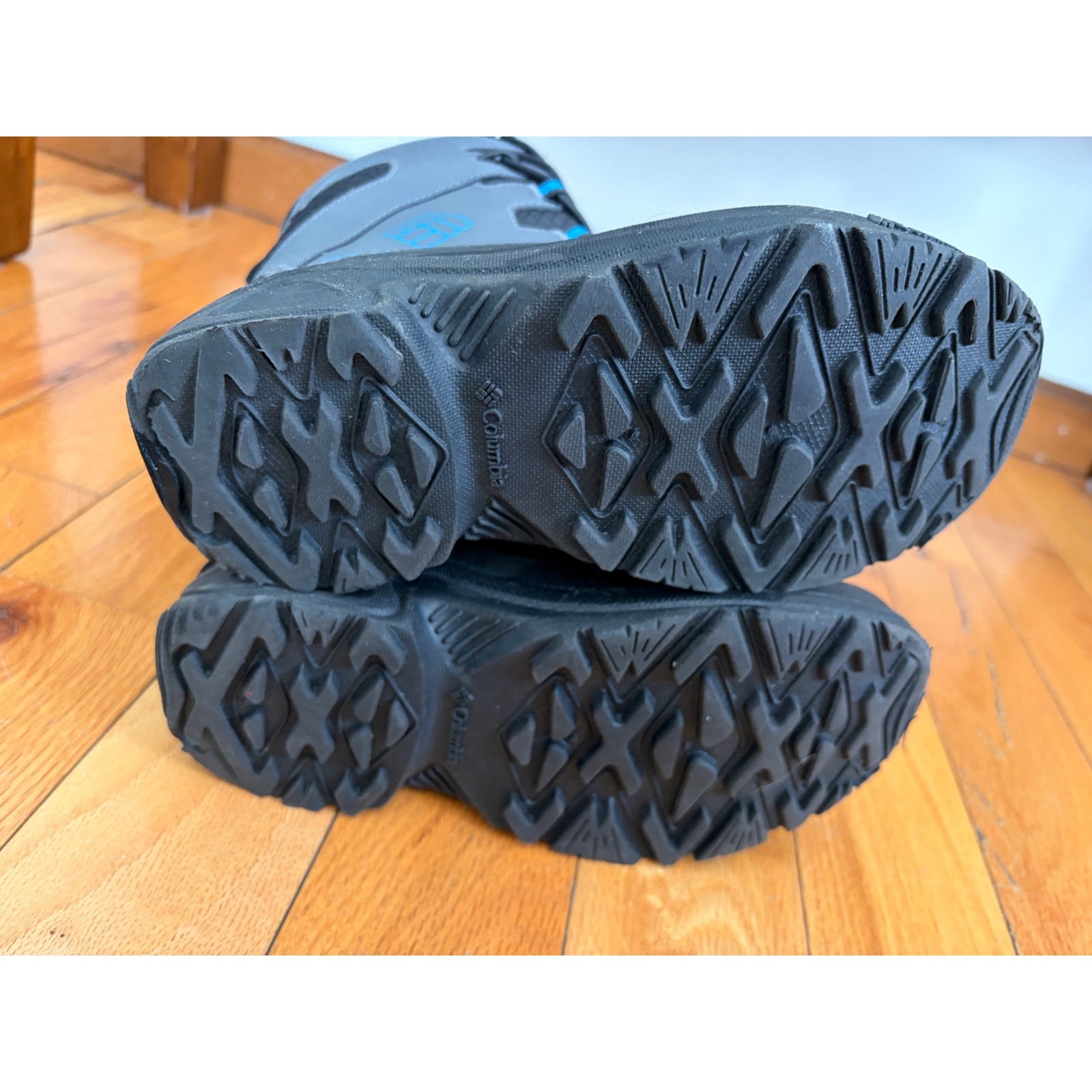 Columbia Kids’ Bugaboot Celsius waterproof insulated winter boots size 5