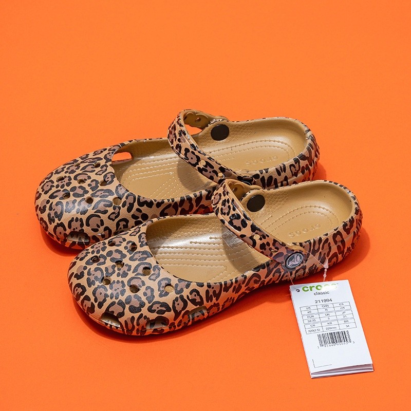 NEW Crocs Classic Clog Sandals, Women’s Shoes, Slippers, Ballet Shoes Beach