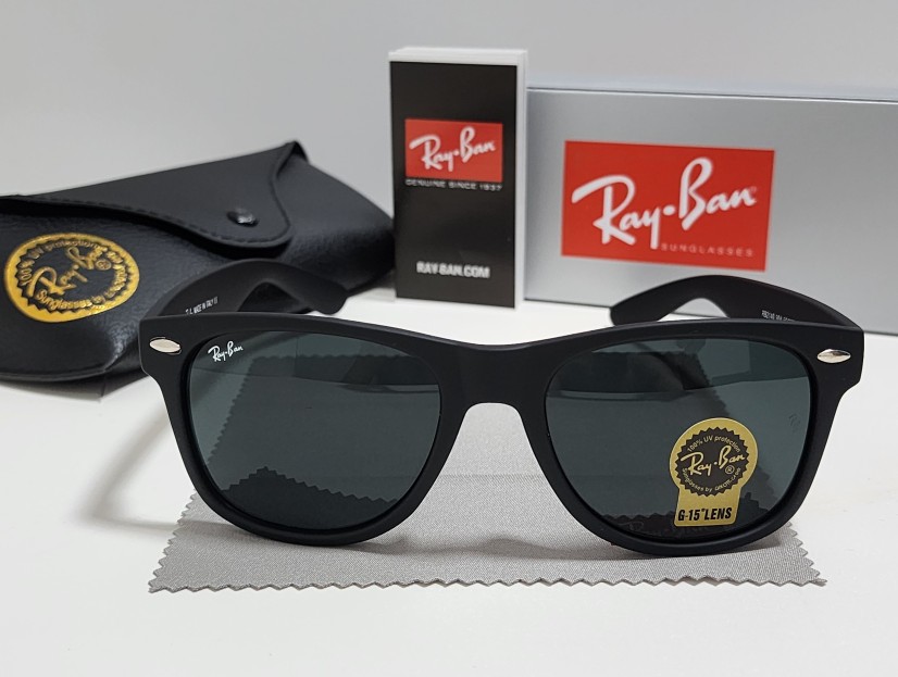 Ray-Ban RB2140 Classic Wayfarer Sunglasses Black Frame Glass Gray Lens 50/22 mm
