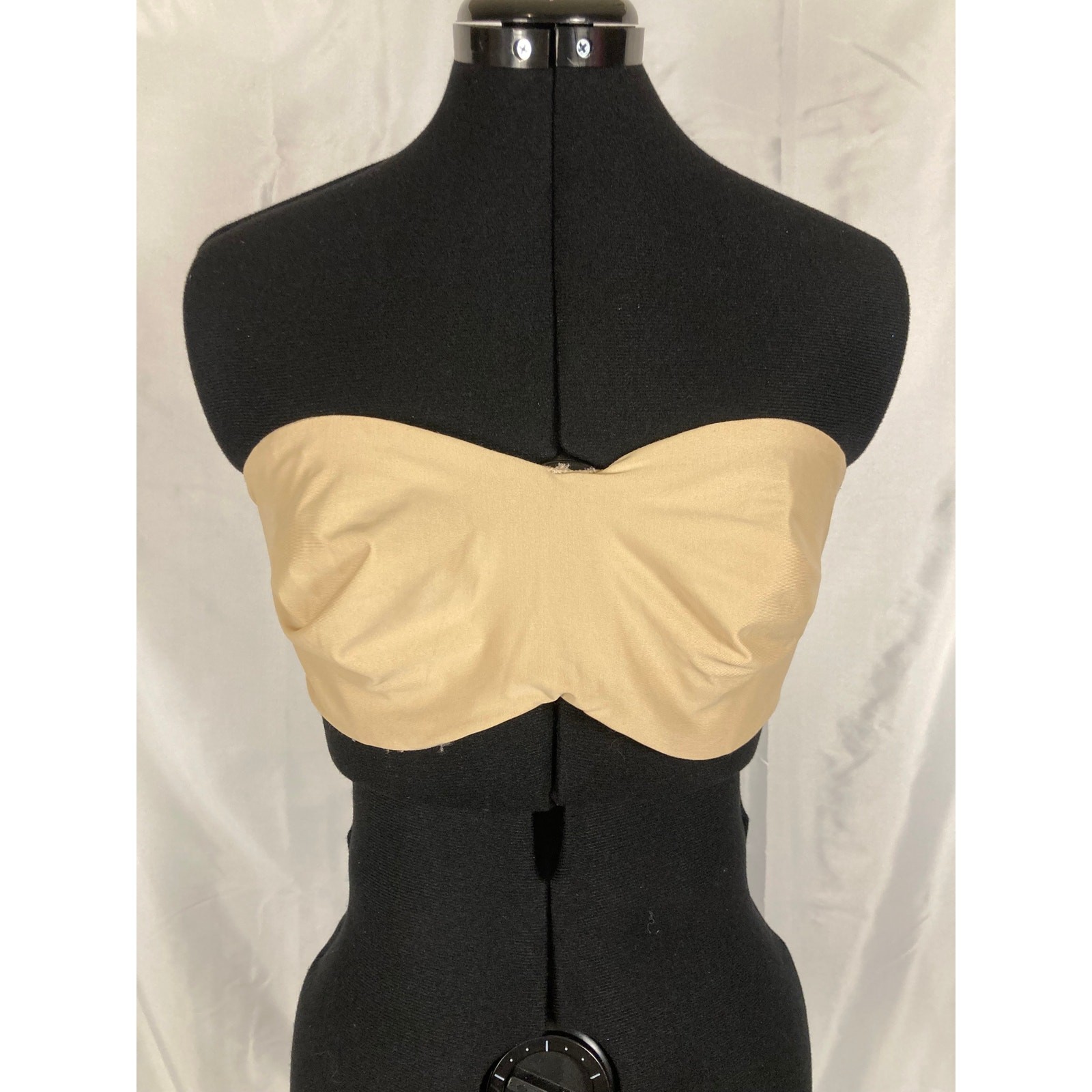 38D silicone grip all the way around strapless bandeau bra tan beige kaki nude