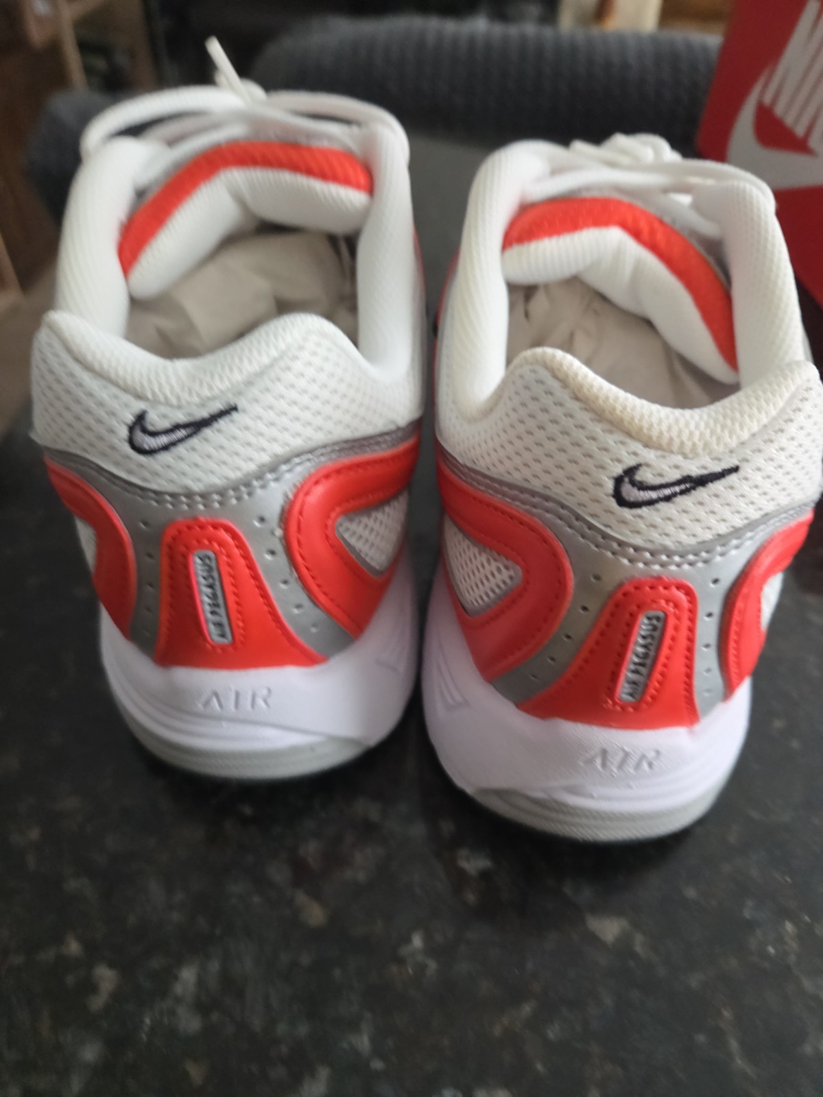 Size 9.5 – Nike Air Pegasus 2K5 Picante Red