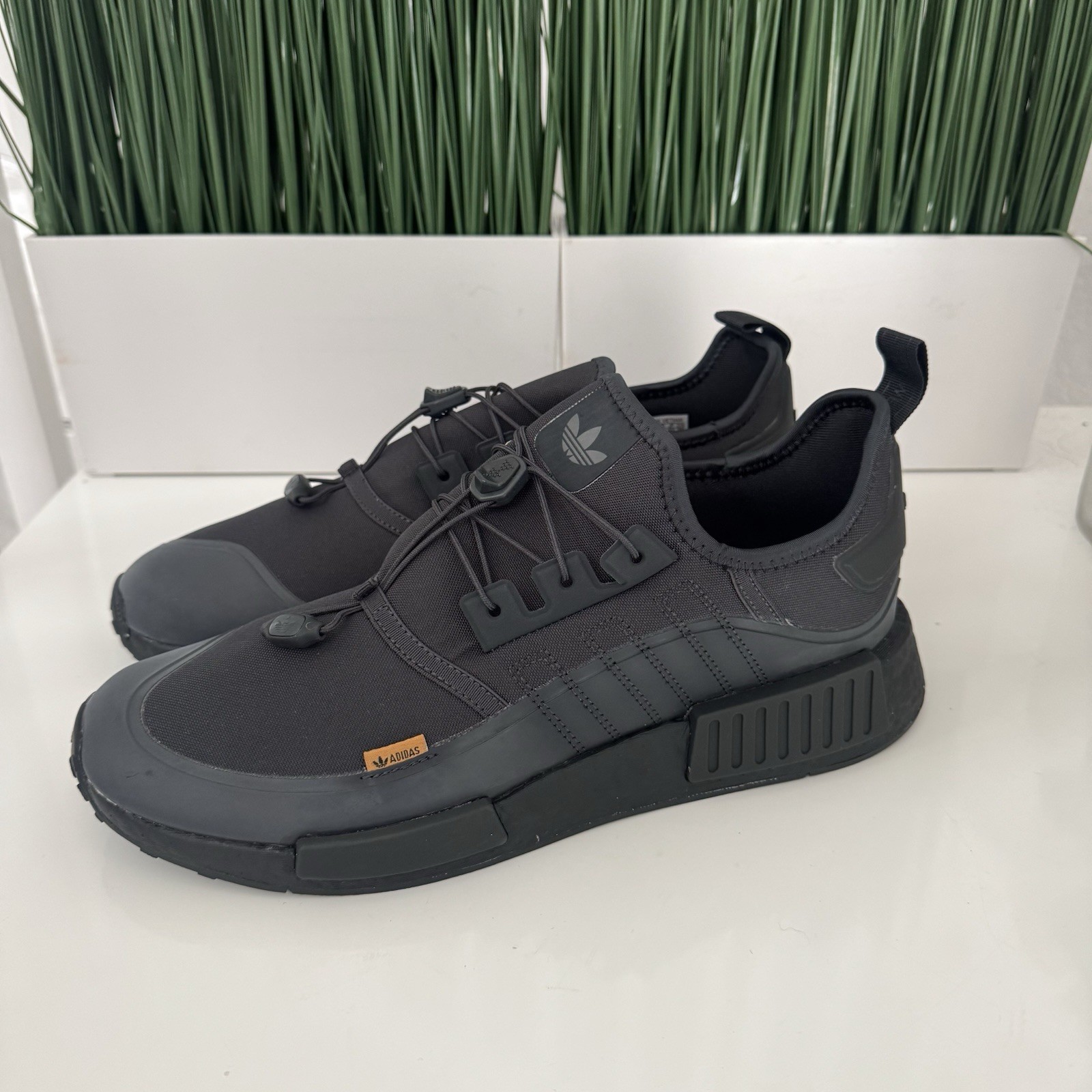 Adidas Originals NMD R1 TR NBY Mens Running Shoes Black Carbon GX4494 Size 11.5