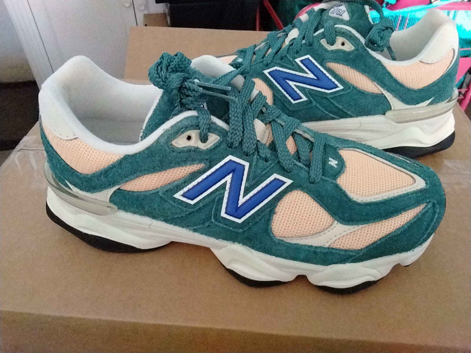 New Balance 9060 New Spruce Peach Blossom GC9060GP Womens MENS Size 7 NWOB