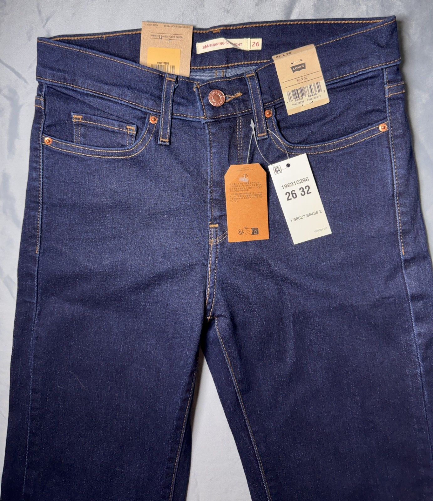 Levi’s 314 Shaping Straight Stretch Women’s Jeans 26×32 Mid Rise NWT