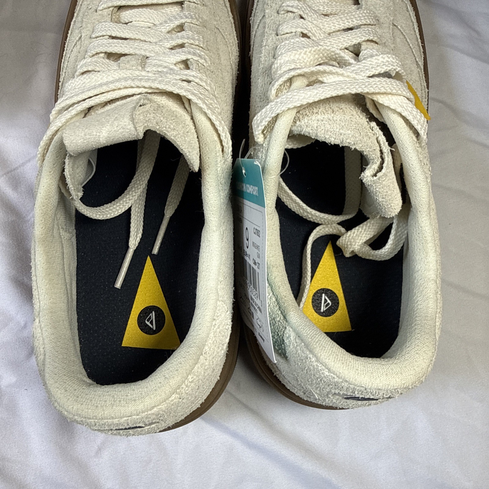 Reef Bom Dia Leather Sneakers Mens Size 9 Vintage White Premium Suede Gum Shoes