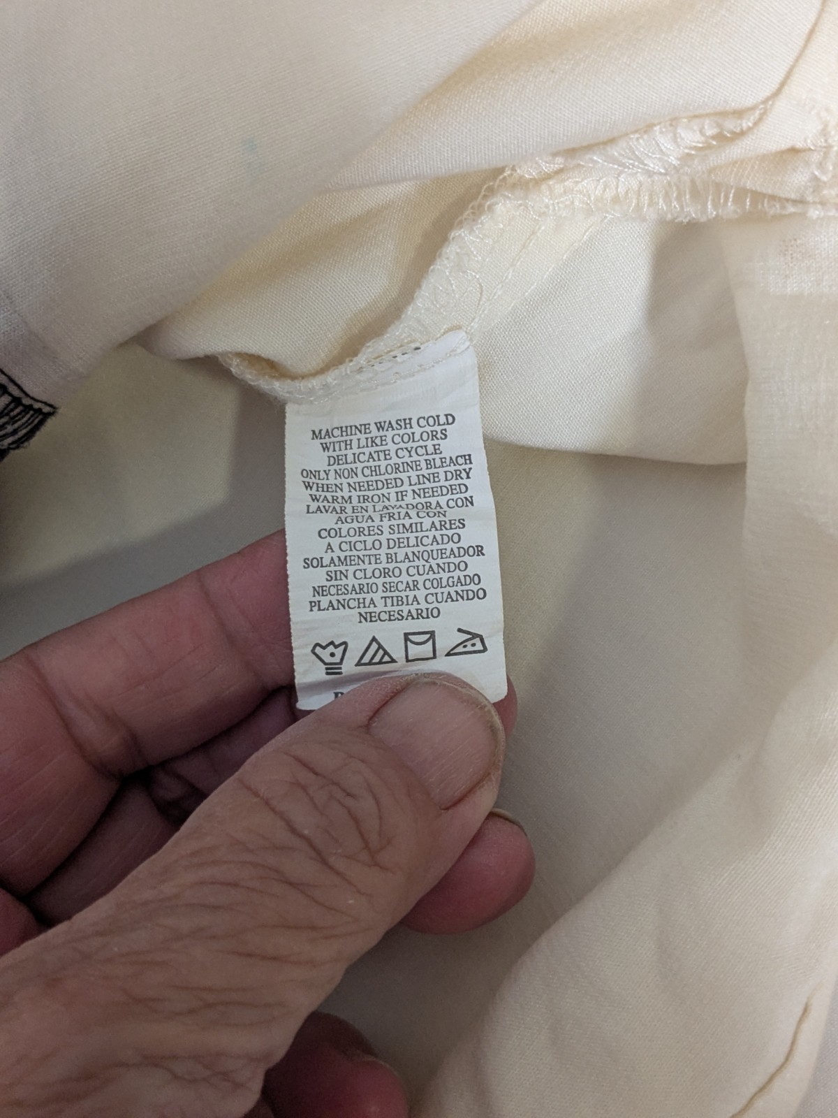 Cafe’ Luna Beige Button Down Short Sleeve Shirt Size Medium
