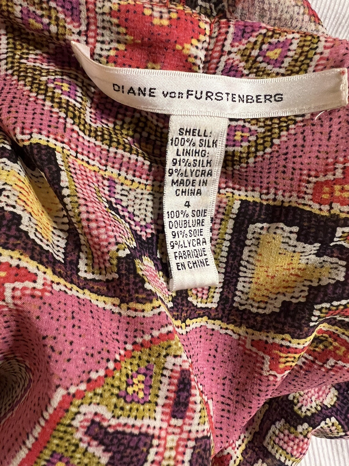 Diane Von Furstenburg 100% Silk Ruffle Tie Shirt Blouse Y2K Mosaic Art Womens 4