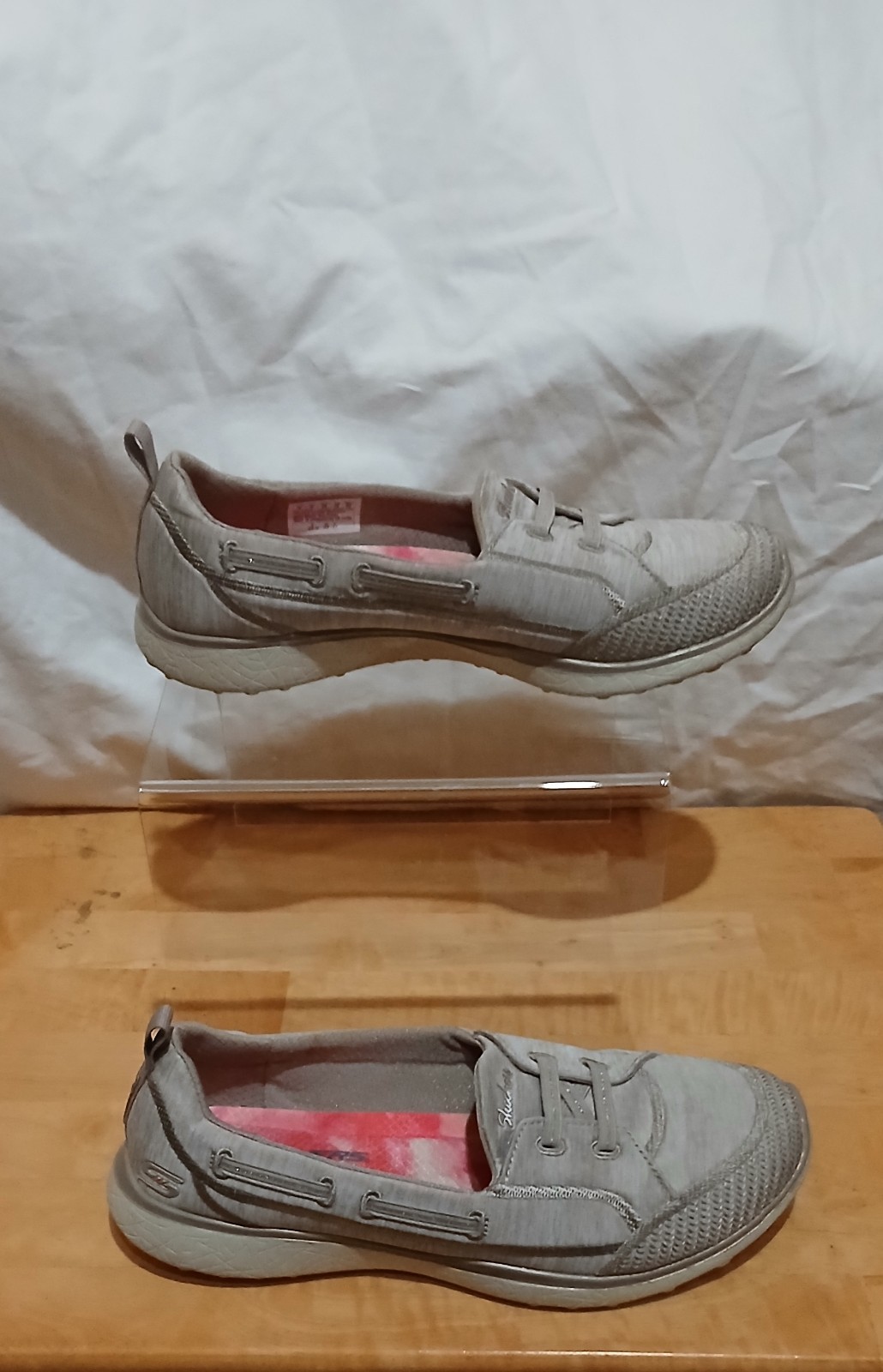 Skechers Womens US size 9 Microburst Topnotch Slip On Loafers 23317 Taupe