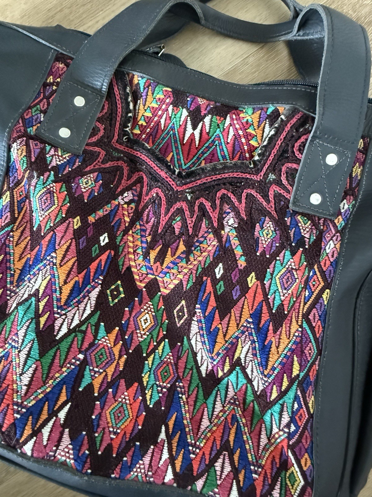 Women’s Black & Multicolor Tote Bag Zip Top Detachable Strap & backpack Pockets