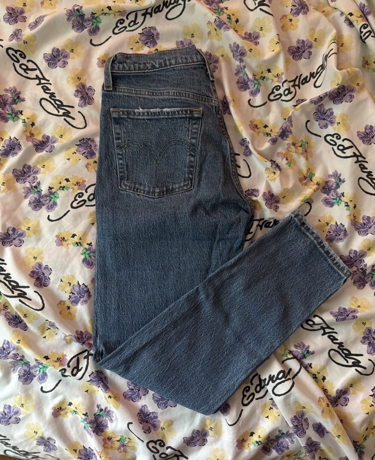 Levi’s Women’s 501 Series Medium Wash Blue Denim Straight Leg Jeans 5-Pocket