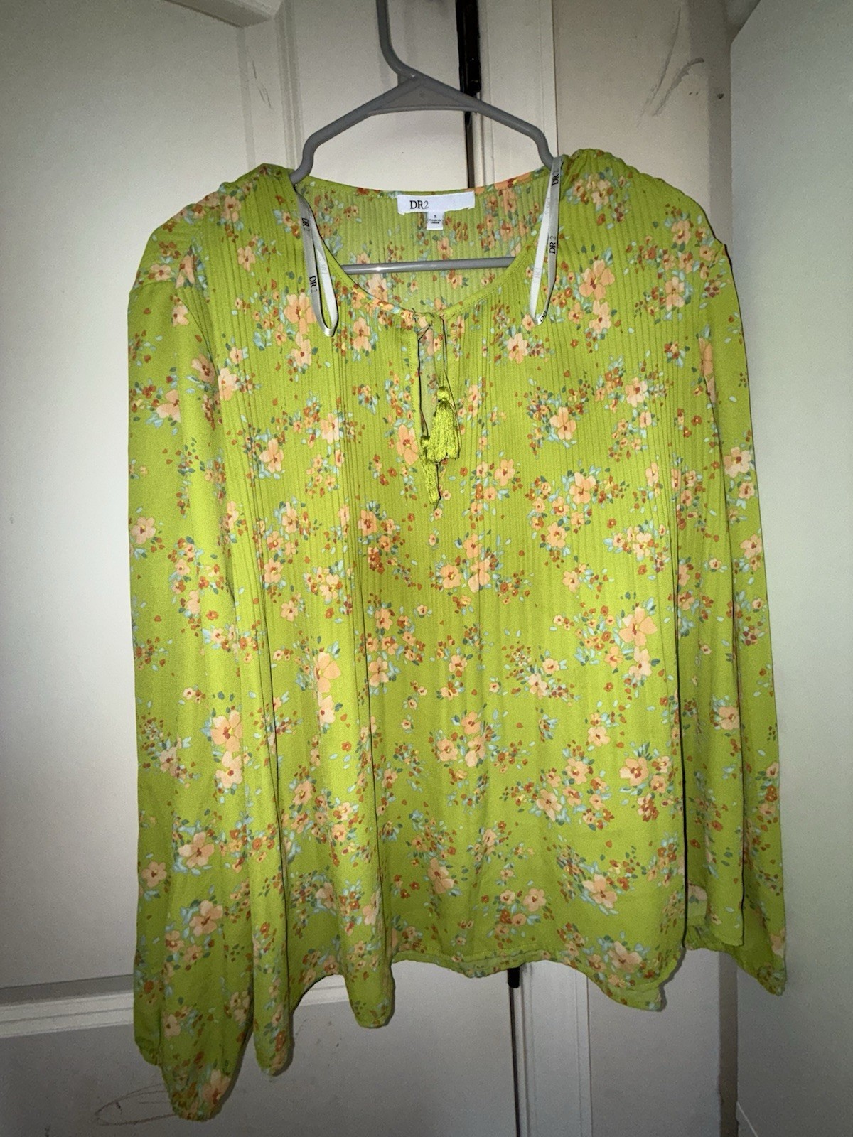 DR2 Women’s Green Floral Pleated Tasseled Tie Crepe Blouse Long Sleeve Size S