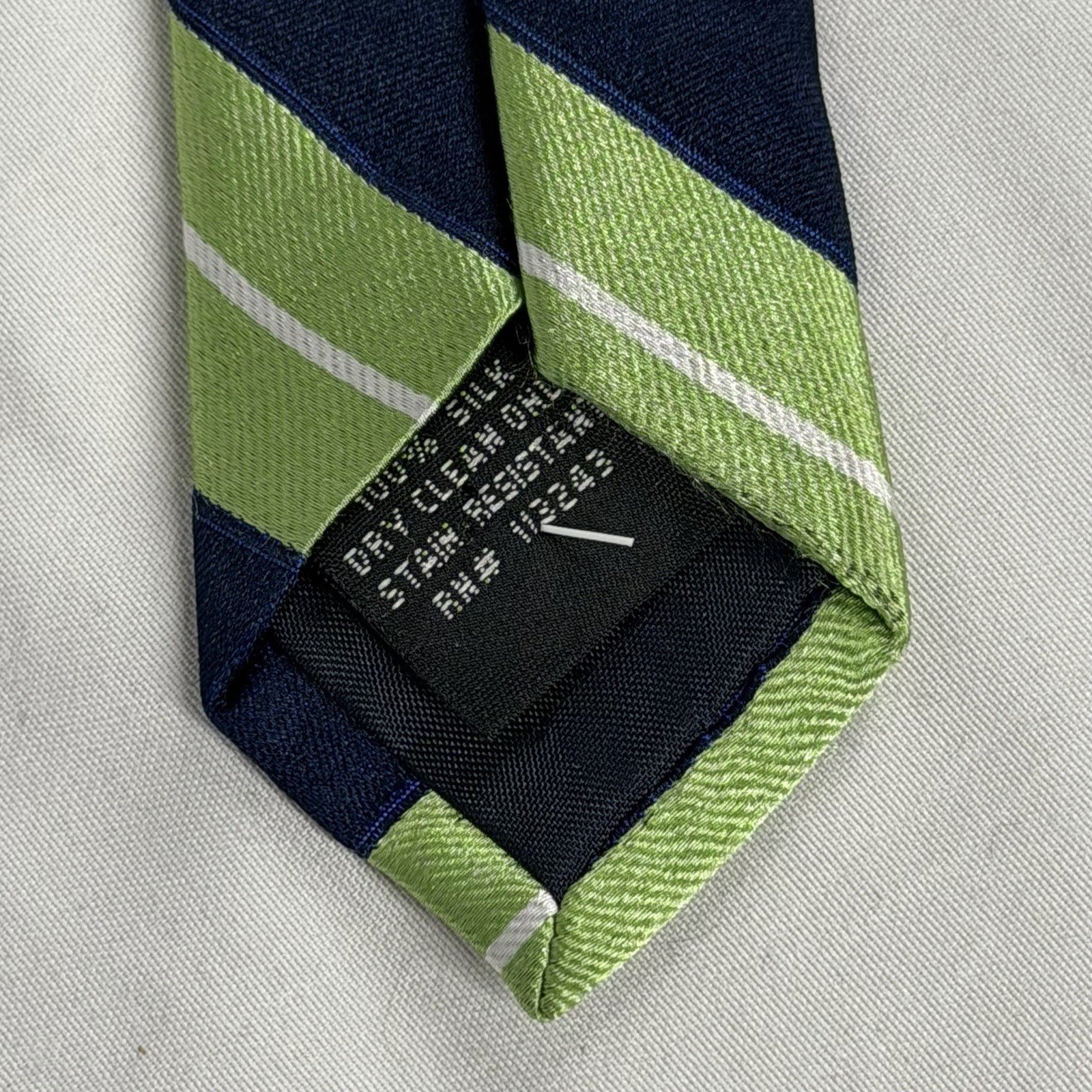 Robert Talbot Best in Class Striped Necktie 100% Silk 58 x 3.5 inches A48