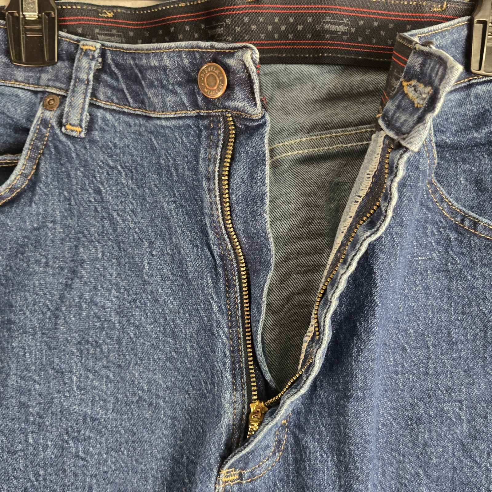 Wrangler Five Star Men’s Jeans Regular Fit – Dark Stonewash Size 35x 32