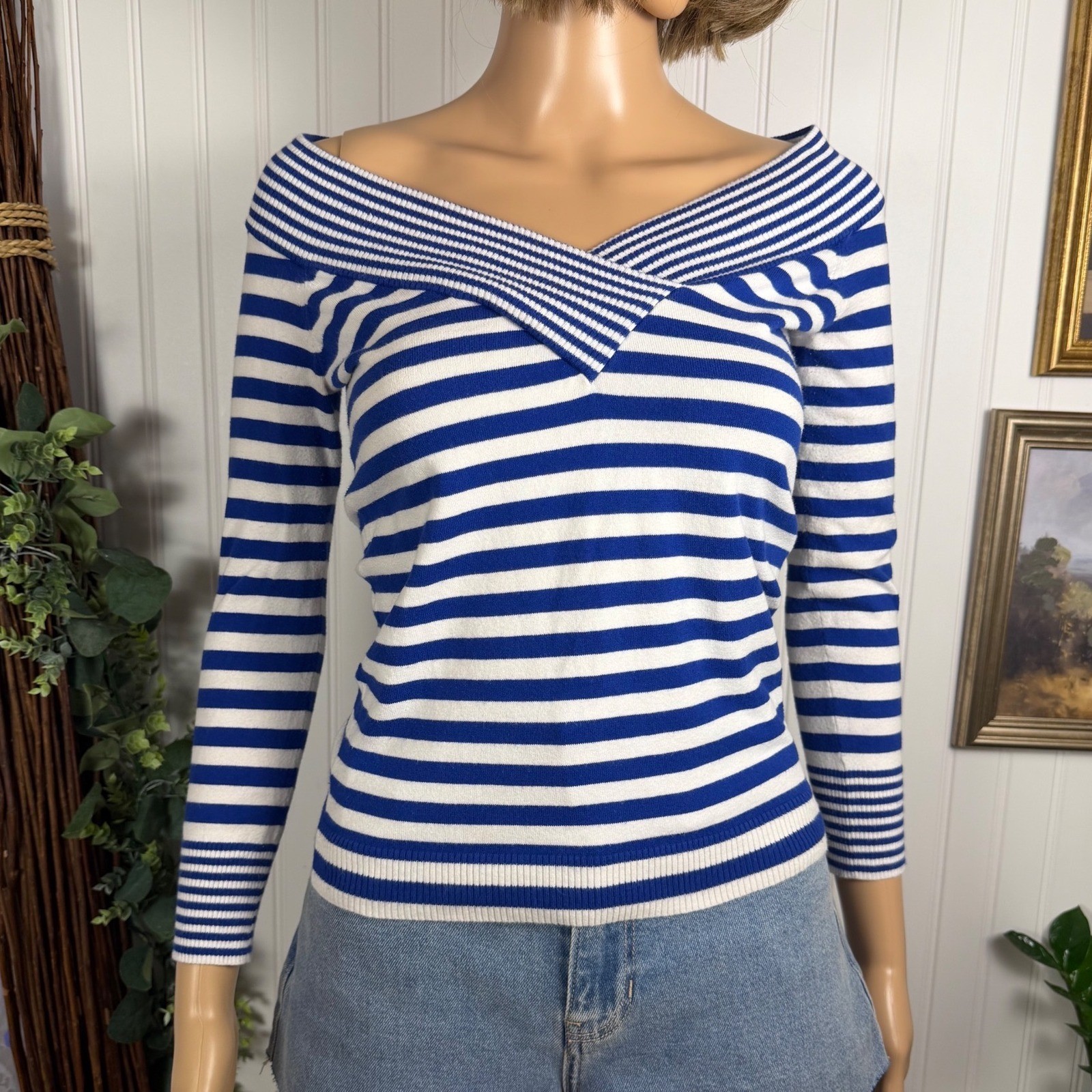 Banana Republic Blue White Striped Off Shoulder V-Neck Knit Top XS Cotton Blend