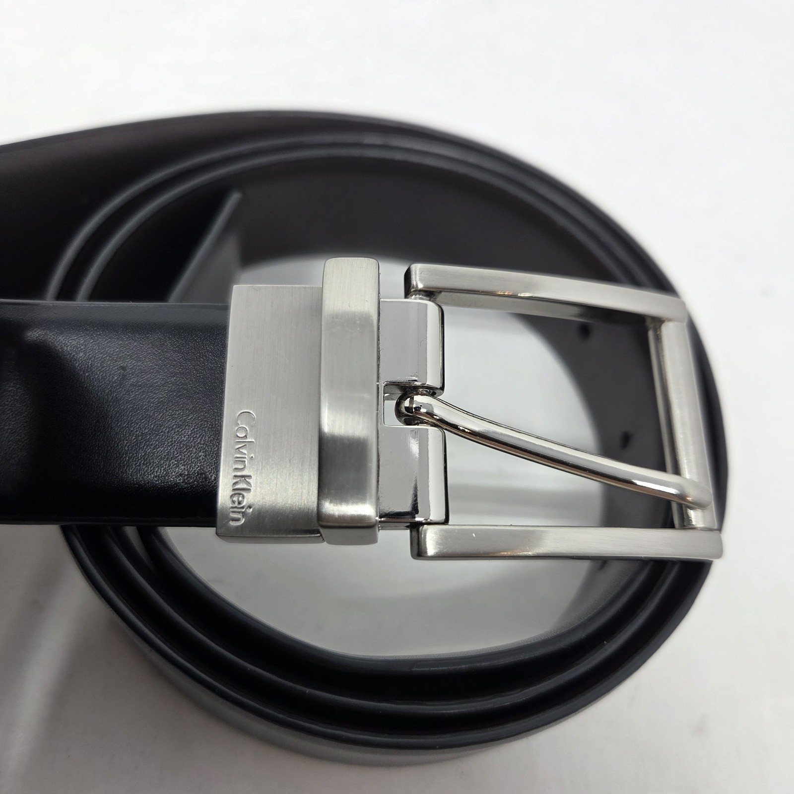 Men’s Calvin Klein Leather Flip Buckle Reversible Black and Brown Belt 40 inches