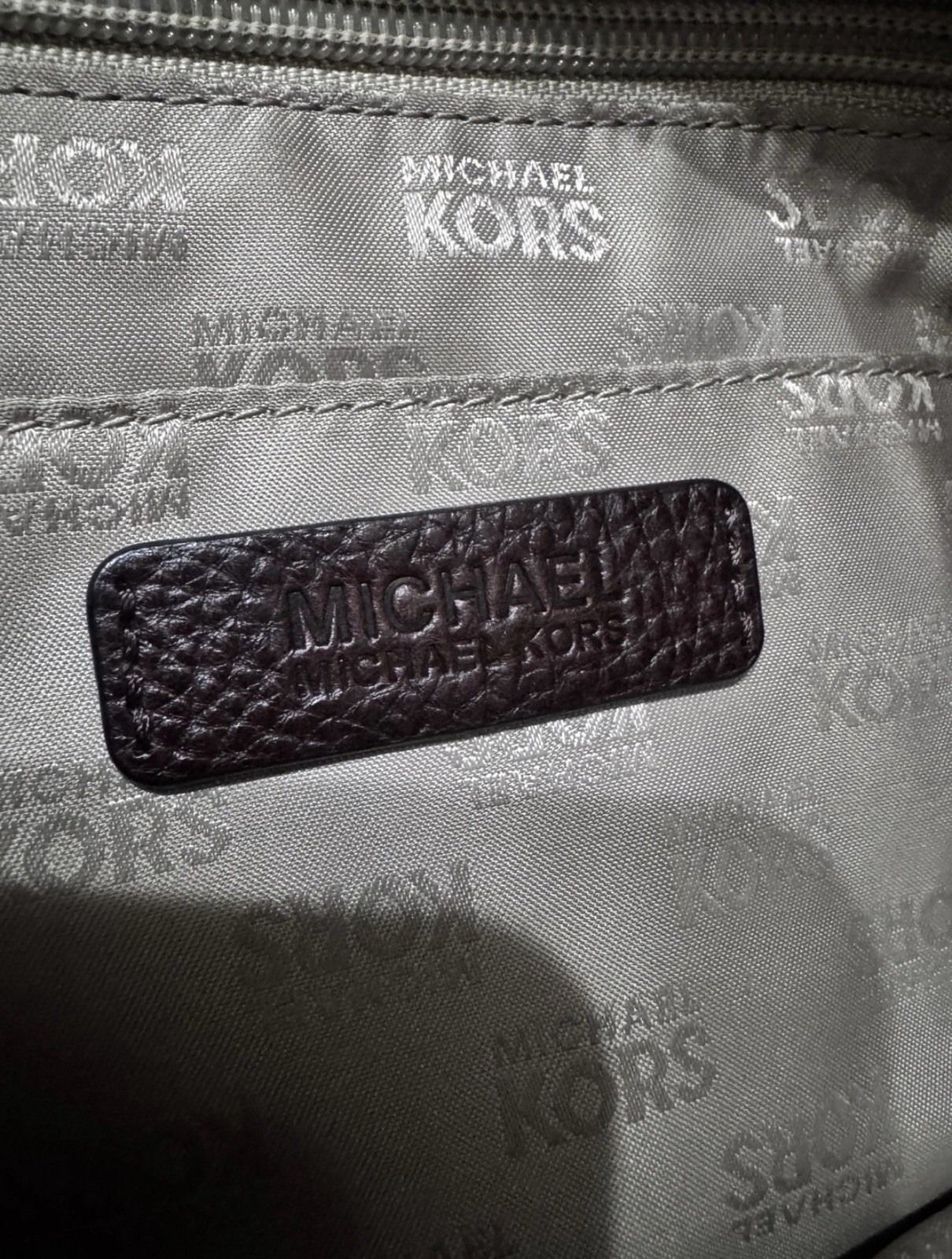 Michael Kors Signature Logo Monogram Tote Bag Zip Large Gray Brown Handles