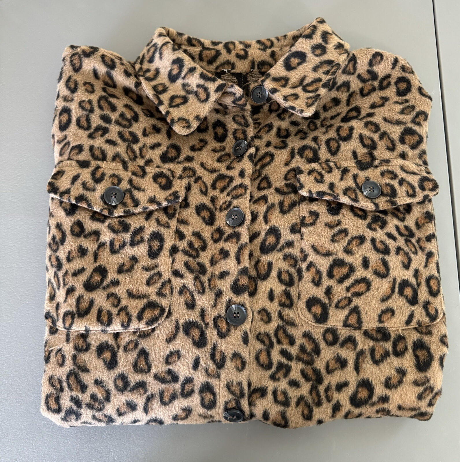 Women’s XL Classic Leopard Print Shacket Button Up w/ Front Pockets Shirt Jodfli
