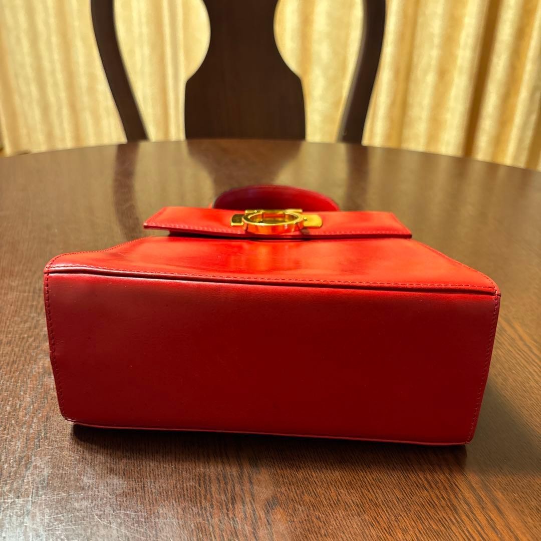 Salvatore Ferragamo Red Leather Handbag Shoulder Bag 20cm 7.9in W 19cm 7.5in H