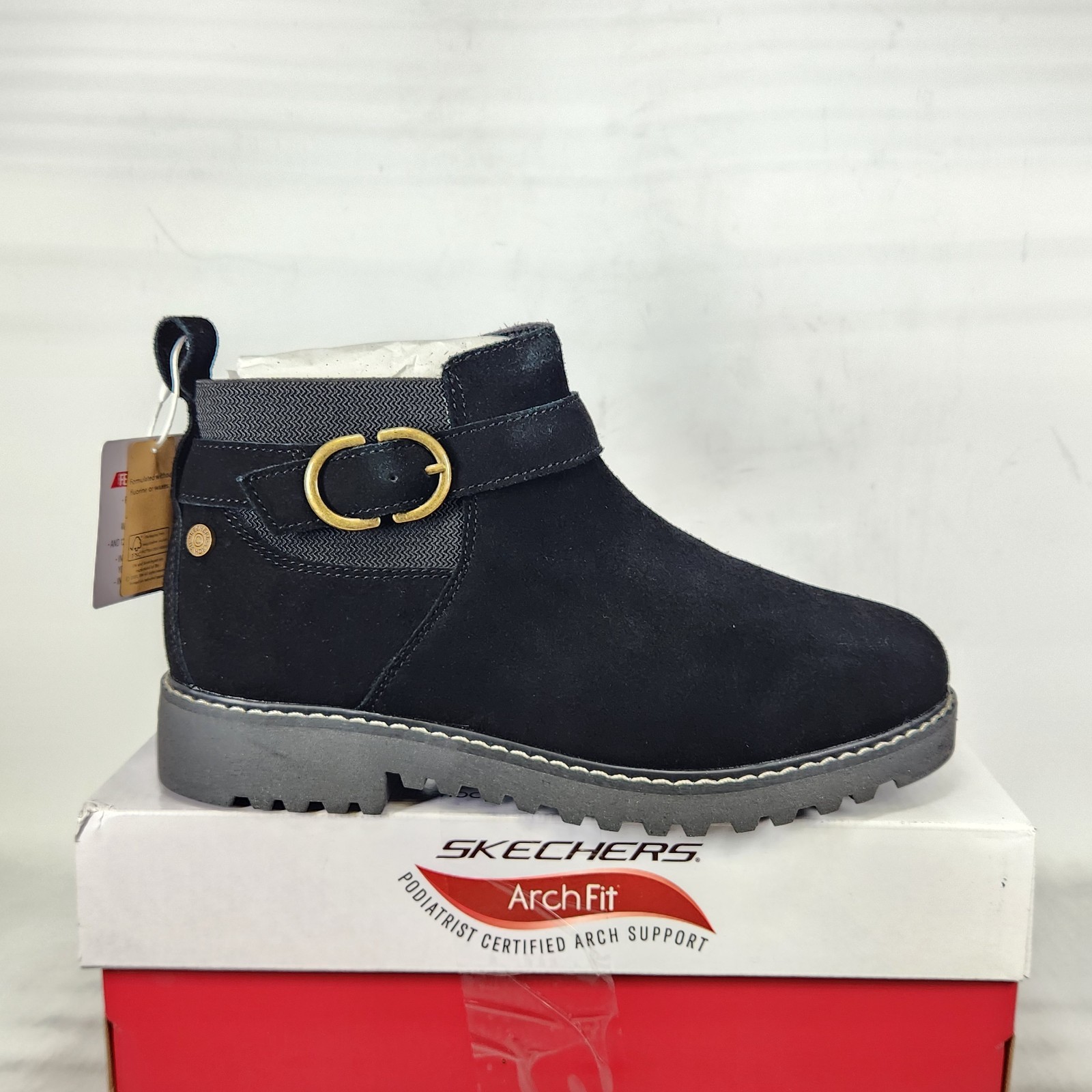 6 WOMEN – SKECHERS Arch Fit Marlie Flirty Vibes – Black SUEDE Buckle Strap