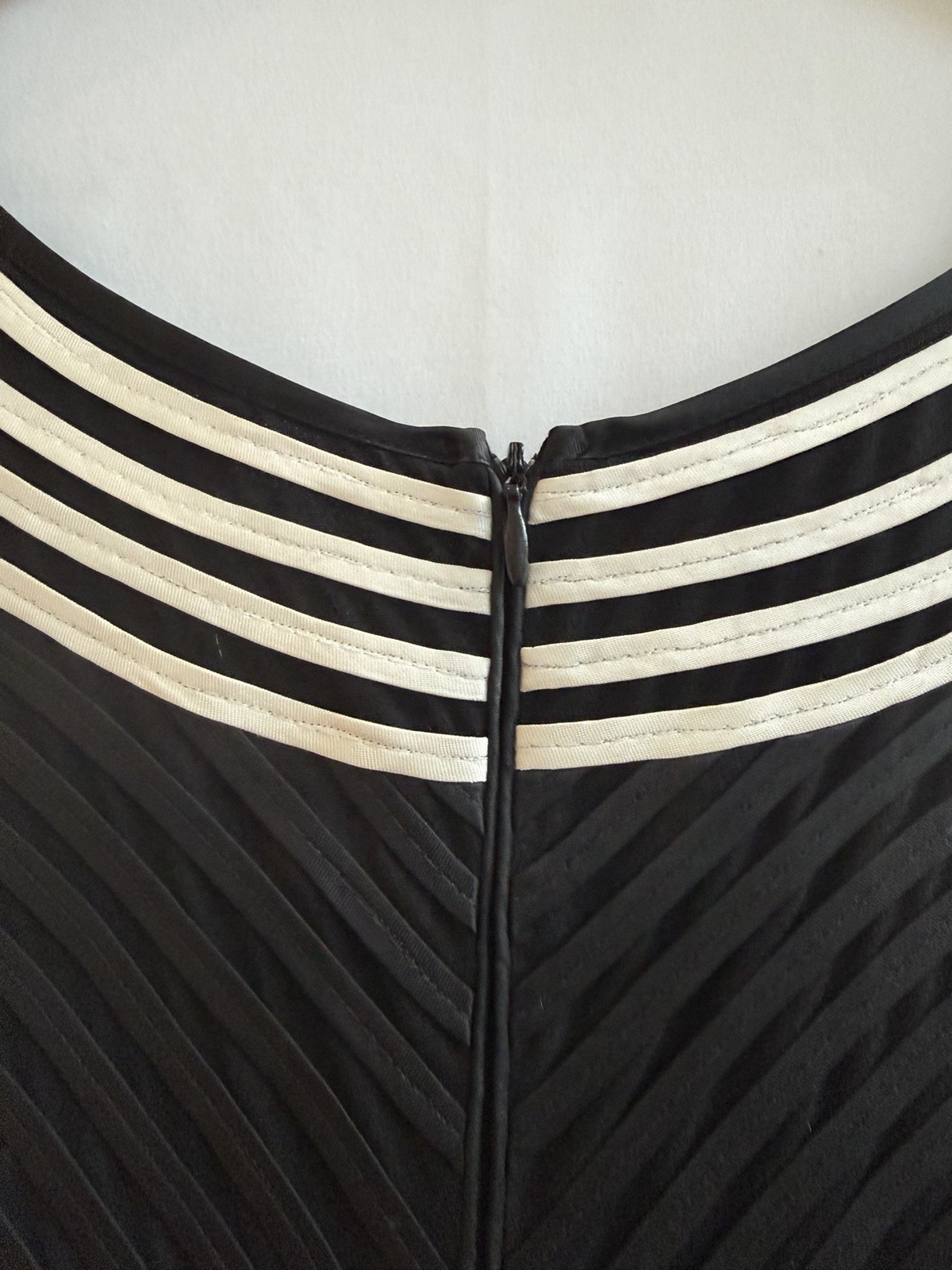 Musani Couture Black/White Striped Pleated V-Neck Sheath Dress, Size 8