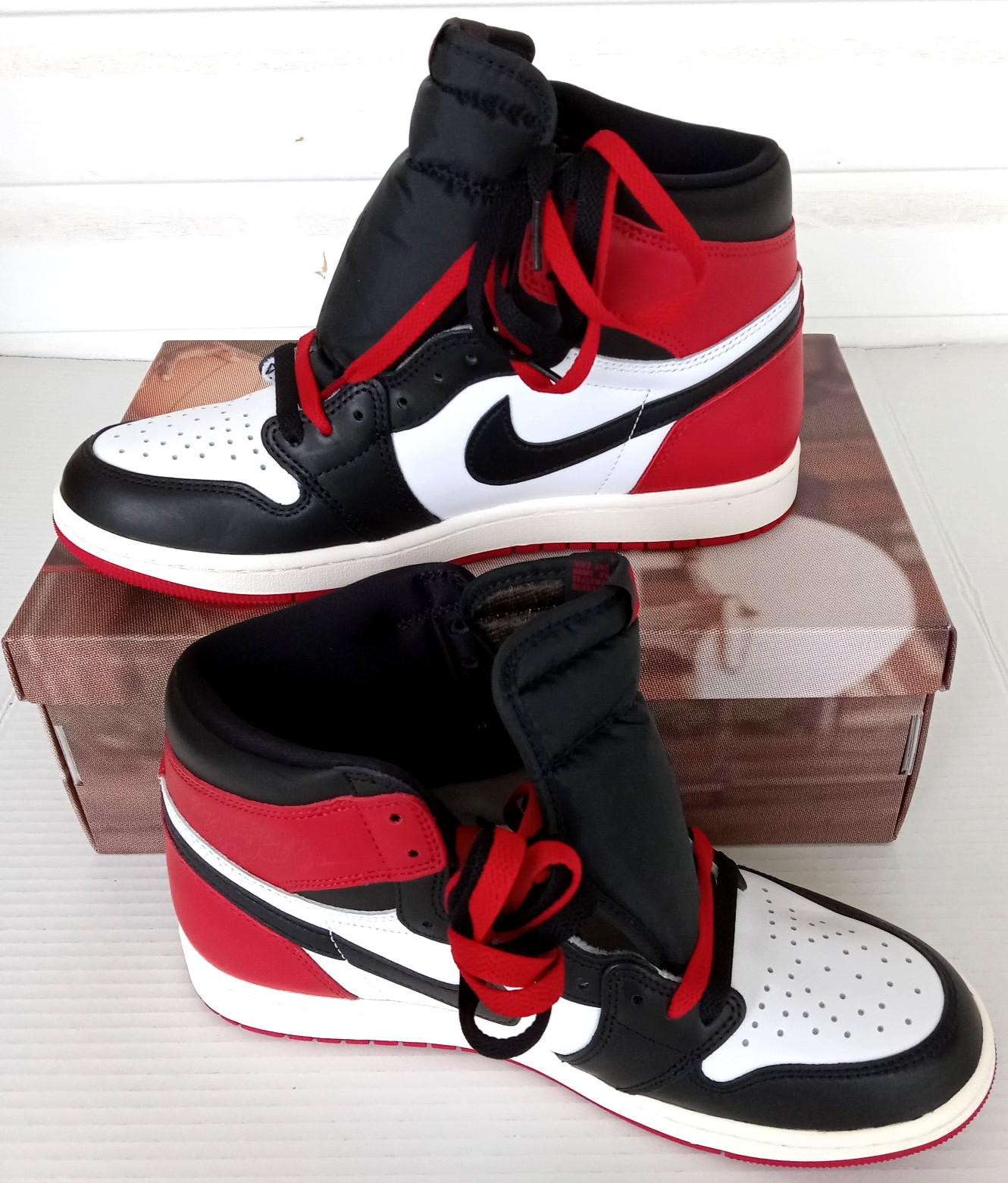 Sz 10 Air Jordan 1 High OG Mens Black Toe Reimagined Shoes DZ5485-106 New In Box