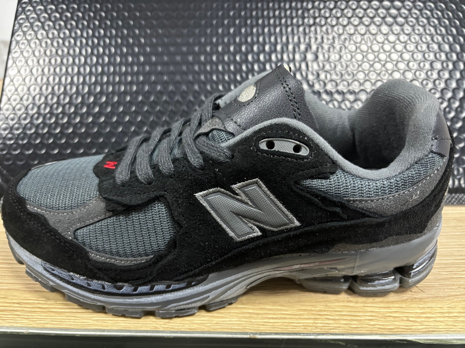 Men’s Shoe New Balance 2002R Black Protection US 8-12 NO BOX USA READY SHIP