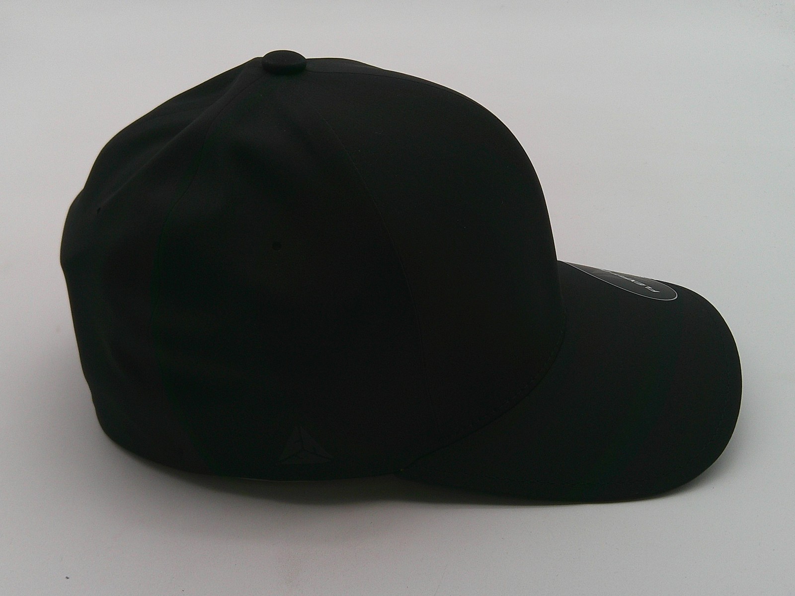 Flexfit Delta Hat Cap Fitted Mens Small Medium Black Performance Tech Athletic
