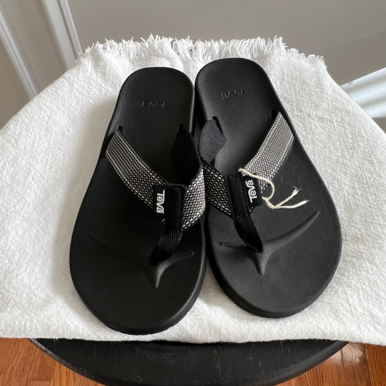 Teva Women’s Black Flip Flop Sandals Comfort Synthetic Rubber Size 7