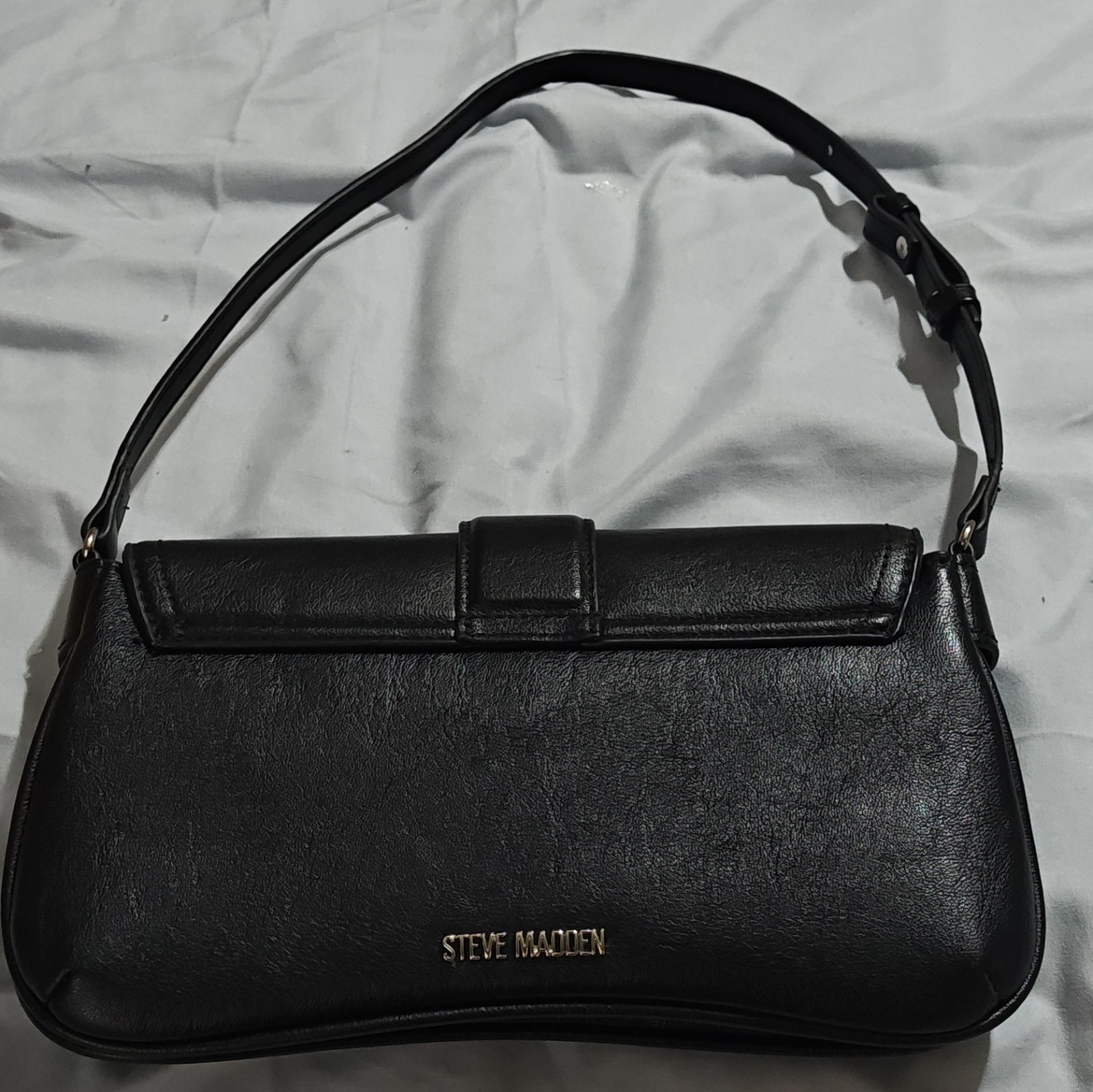 Steve Madden Black Small Shoulder Bag Buckle Accent Magnetic Closure Strap